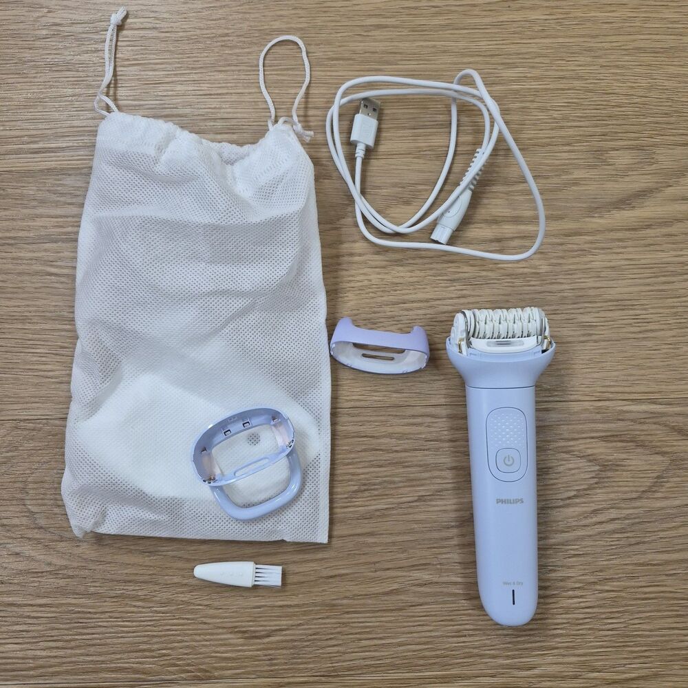 Philips Epilator Series 8000 BRE708/00 Cordless Wet/Dry with 3 Accessories